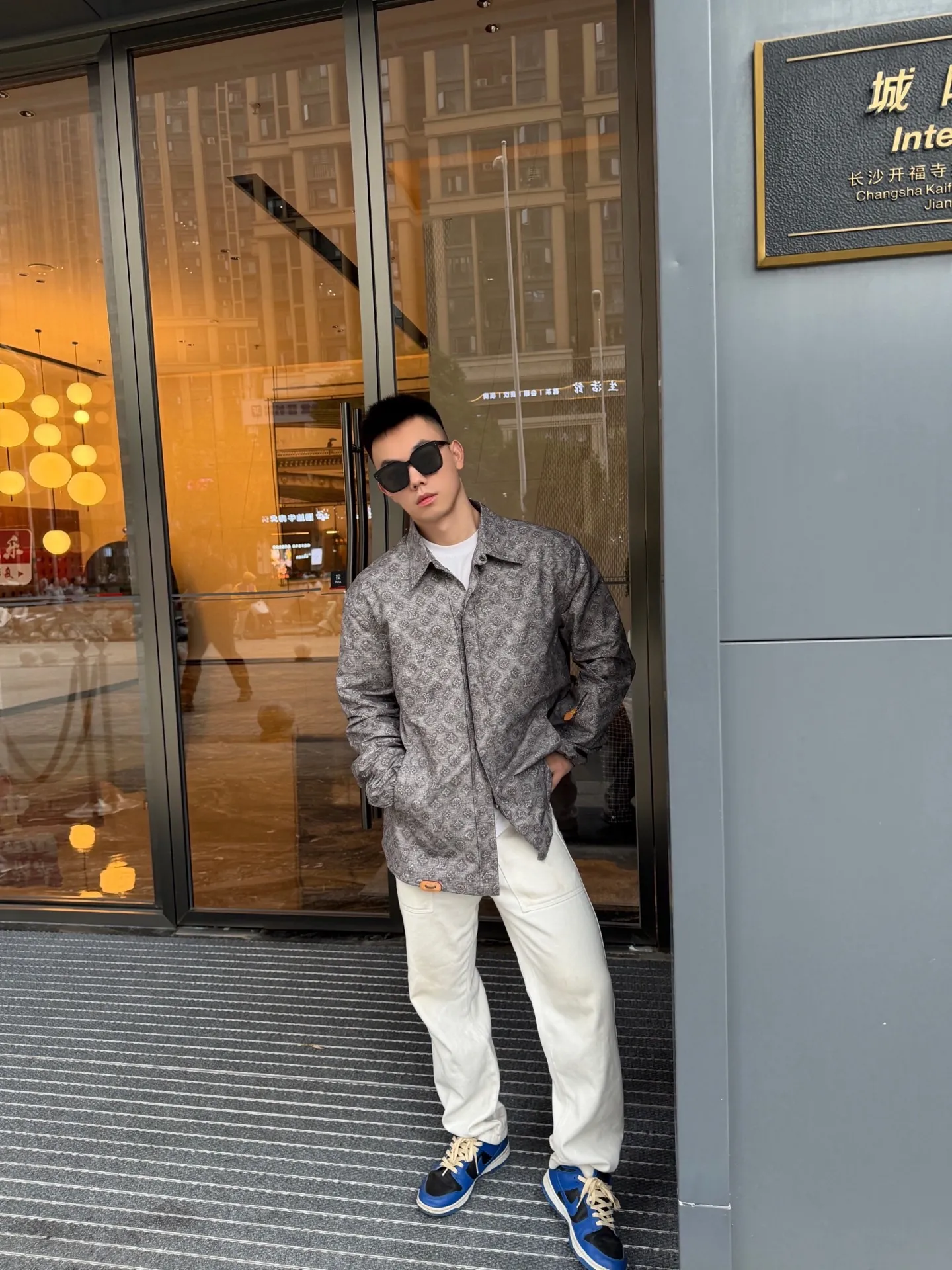 Louis Vuitton/Louis Vuitton all-over presbyopia digital print leather lapel jacket